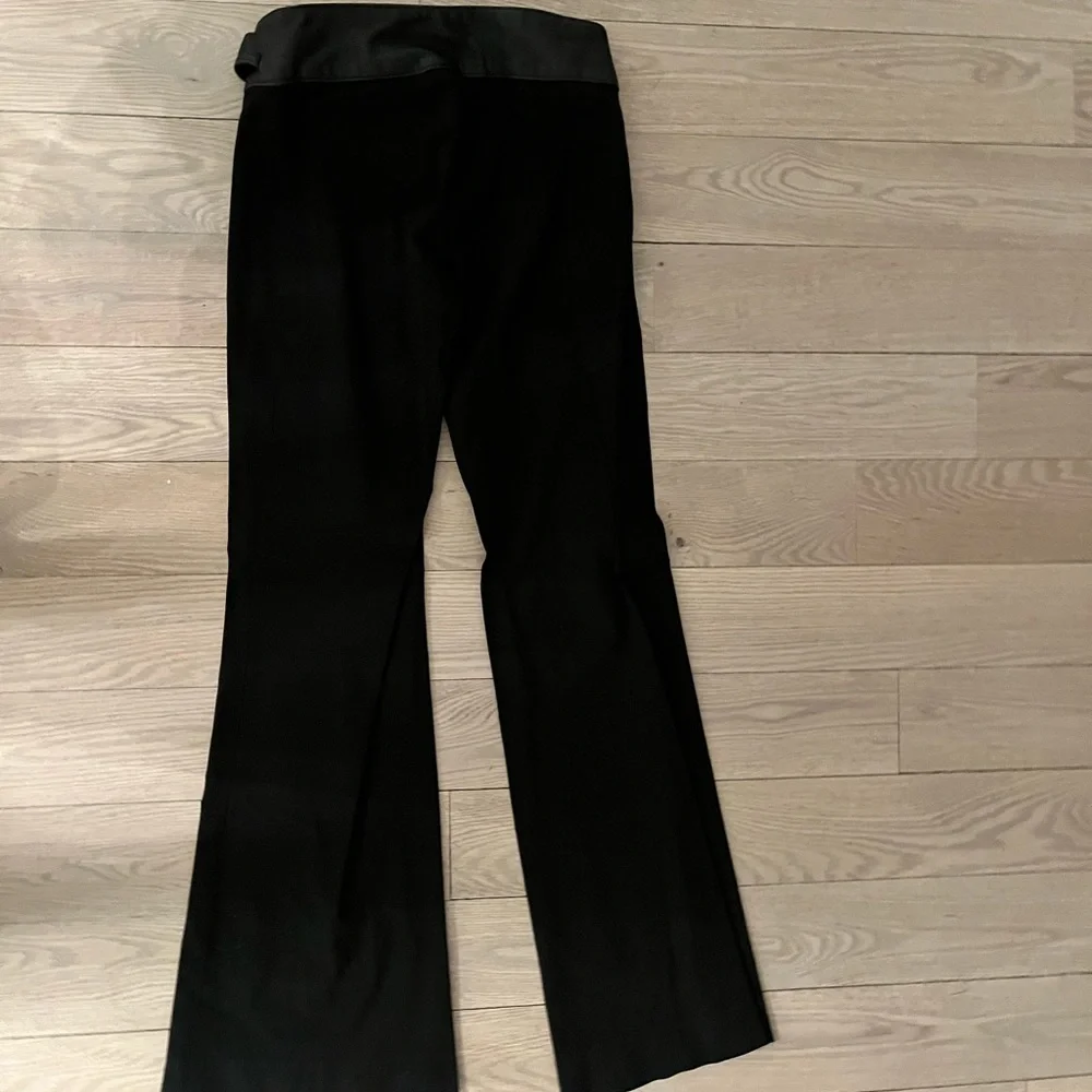 Guess Collection - Picture 2 of 4